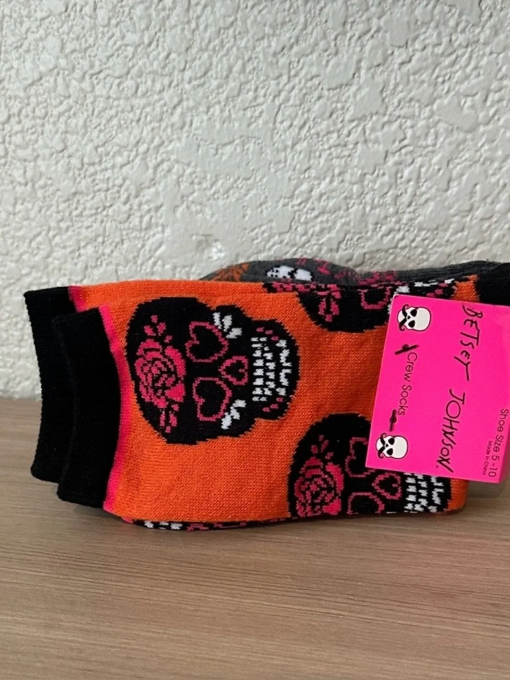 NWT Betsy Johnson Halloween Skull Socks 3 pairs